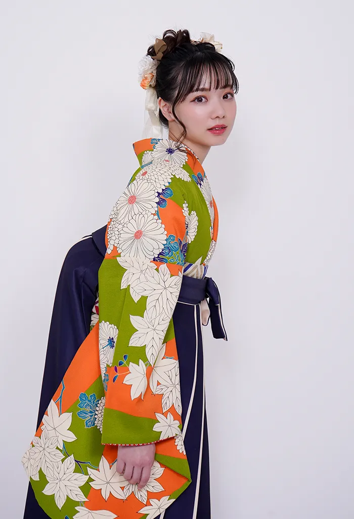卒業式 袴レンタル オレンジと黄緑の大菊柄の着物（宅配）