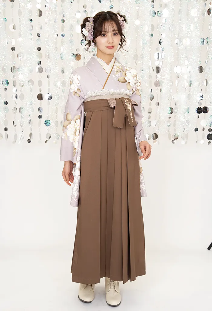 卒業式向け 袴レンタルセット モーヴピンクブロッサムの着物とﾁｬｲﾛ紐ﾚｰｽ調ｻｸﾗ刺繍の袴（宅配ネットレンタル）