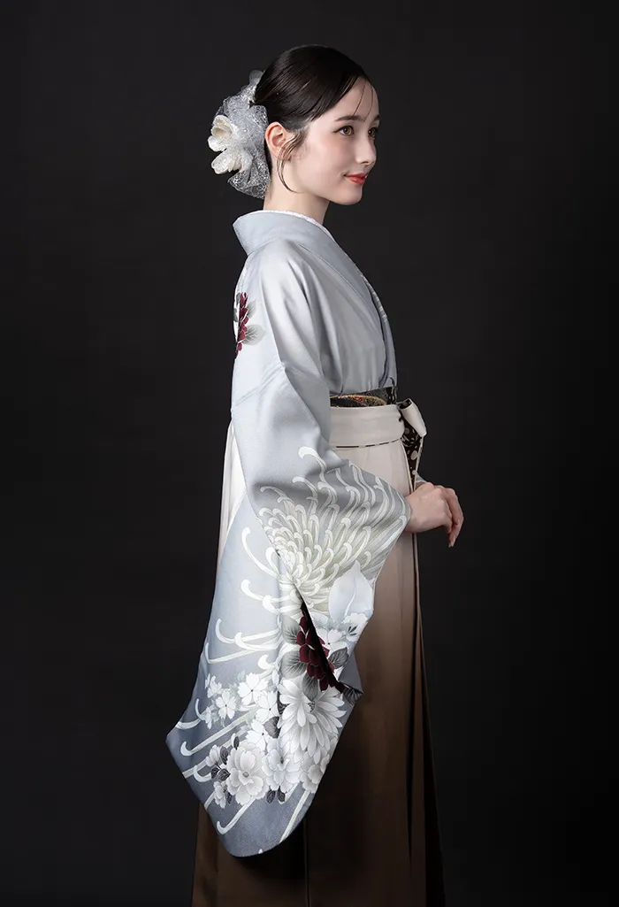 卒業式 袴レンタル  2026年度新作シフォングレー×乱菊クリスタルの二尺袖のデザイン（宅配）