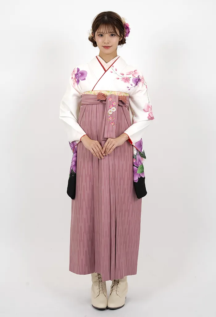 ▽袴　一式セット（扇子なし）　絹100%　購入時20万以上したので半額以下です❁ 50,000～59,999円の卒業式袴セット一覧｜ange 卒業式 袴 宅配ネット