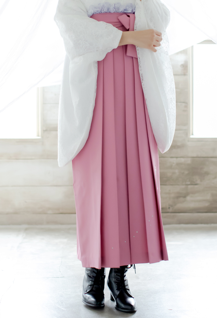 卒業式で着るピンク色のレンタル袴