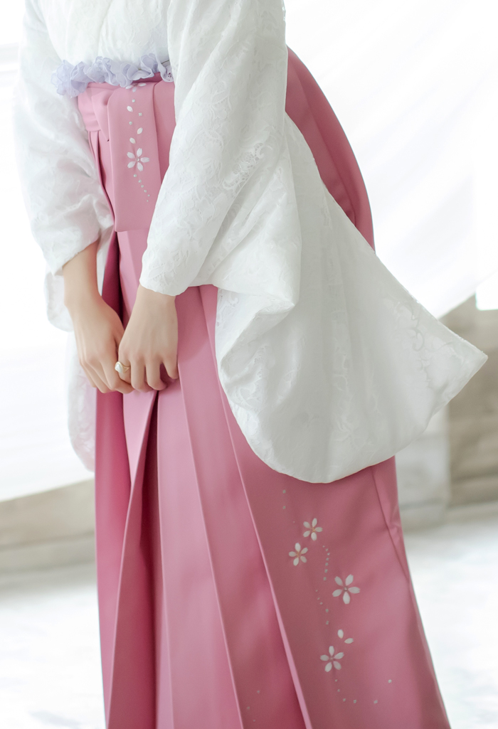 卒業式で着るピンク色のレンタル袴